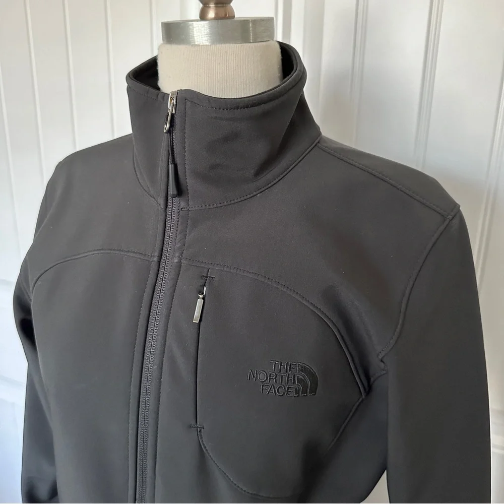 The North Face Windwall Black Jacket - Picture 3 of 11